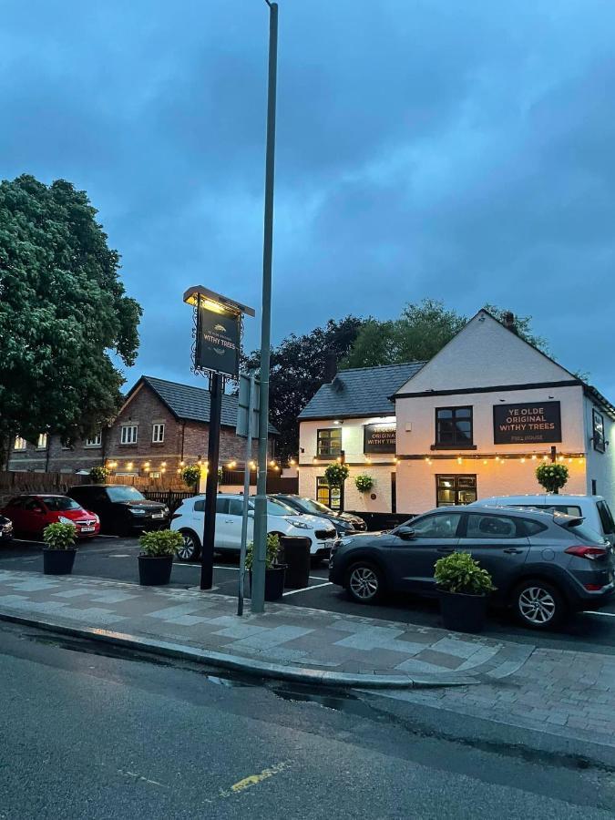 Ye Olde Original Withy Trees Hotel Bamber Bridge Exterior photo