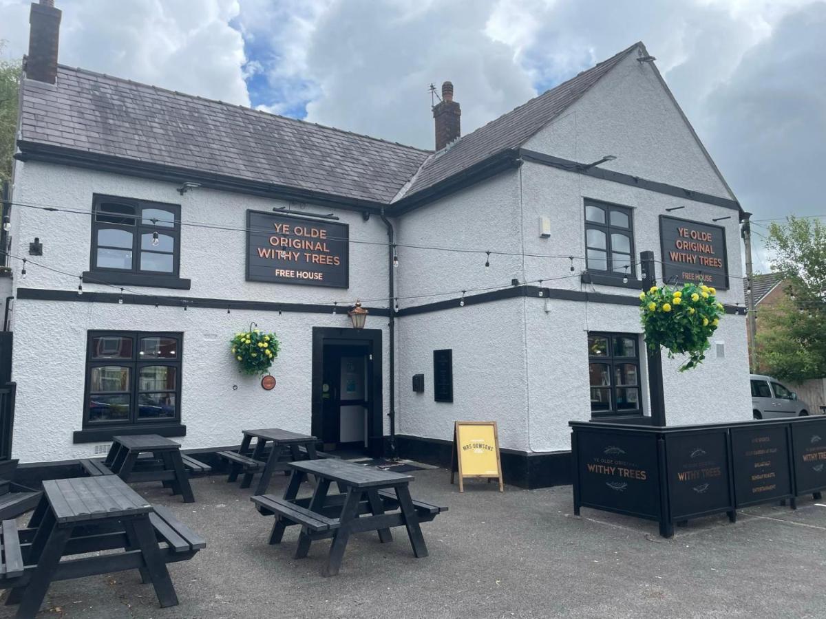 Ye Olde Original Withy Trees Hotel Bamber Bridge Exterior photo